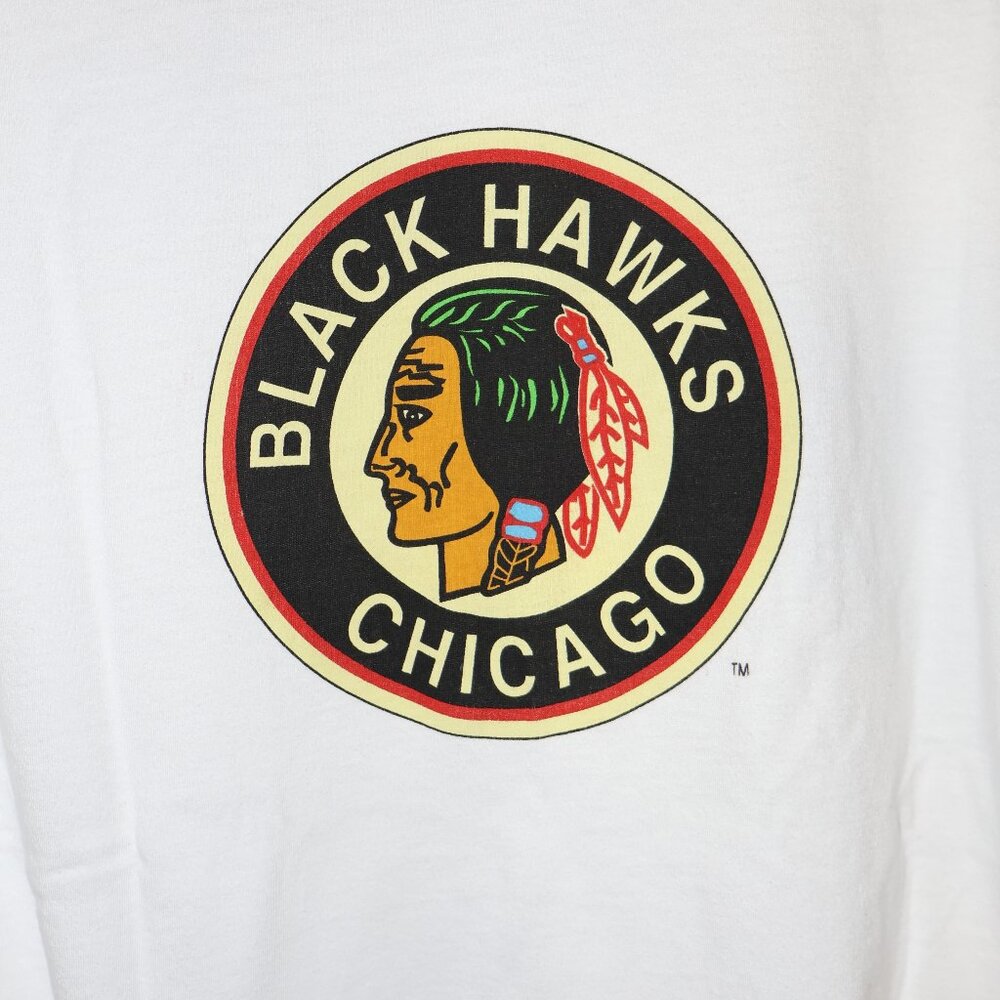 💛 2 for $15 💛 Chicago Blackhawks NHL Logo T-Shirt – White Hockey Tee (Men’s M) - Picture 3 of 8